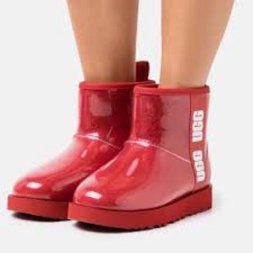 UGG Women’s Classic Mini Samba Boots Clear Red Size 5 NEW!